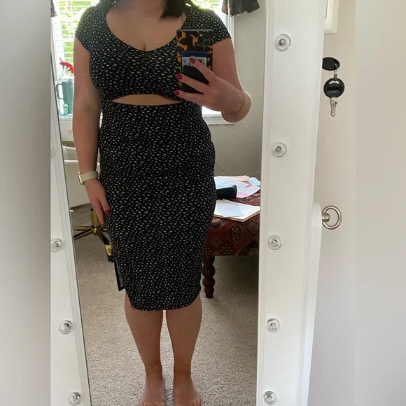 Jessica Simpson Cut Out Midi Dress - Picture 3 of 5